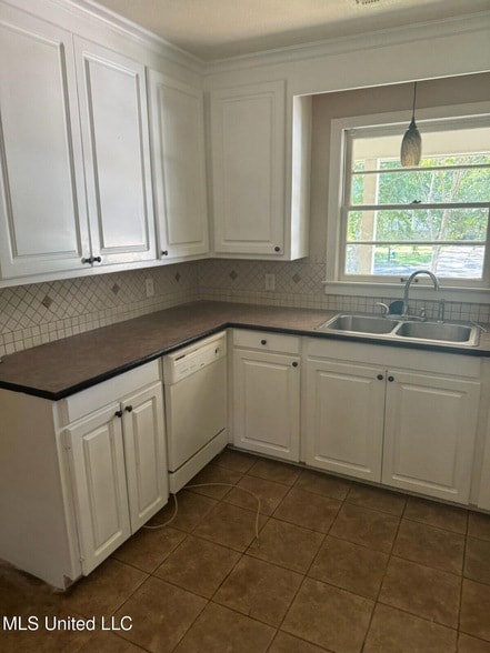 Foto del edificio - 3416 36th Pl