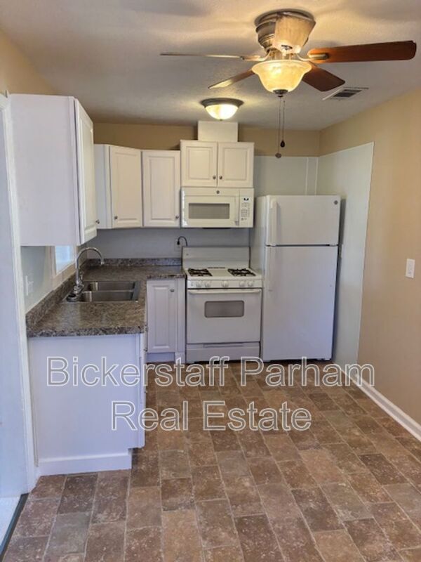 Foto del edificio - 1516 Shepherd Dr