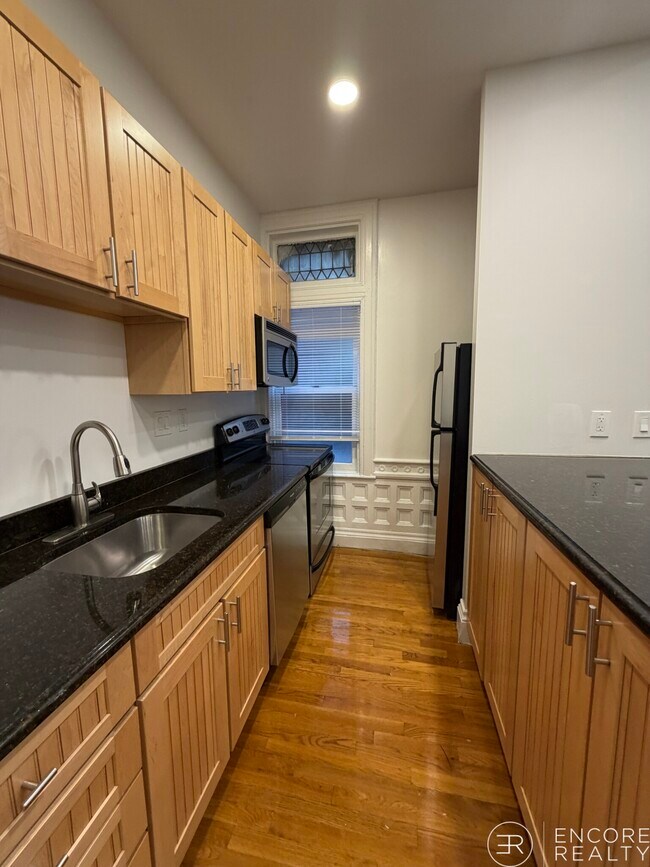 Foto del edificio - 195 Commonwealth Ave