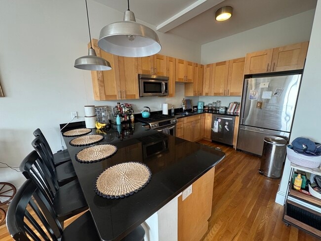 Building Photo - 80 Webster Ave