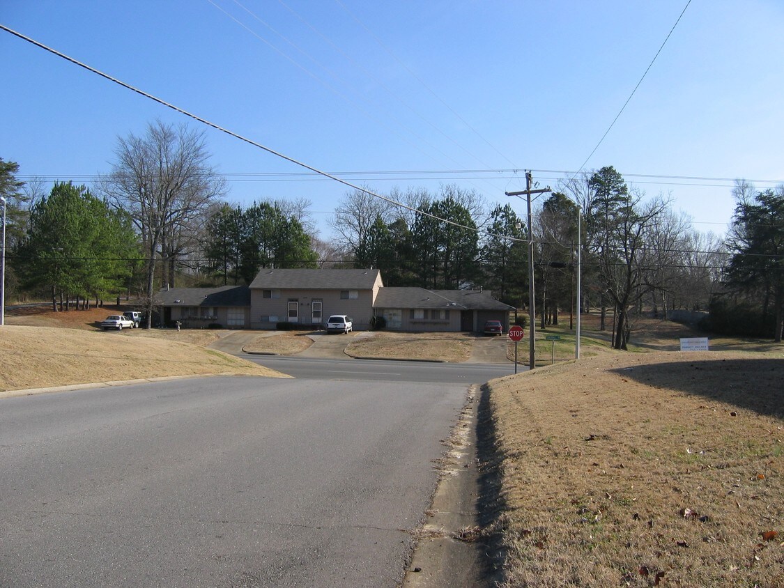 Creekside Apartments Apartments 2429 N Wood Ave Florence, AL