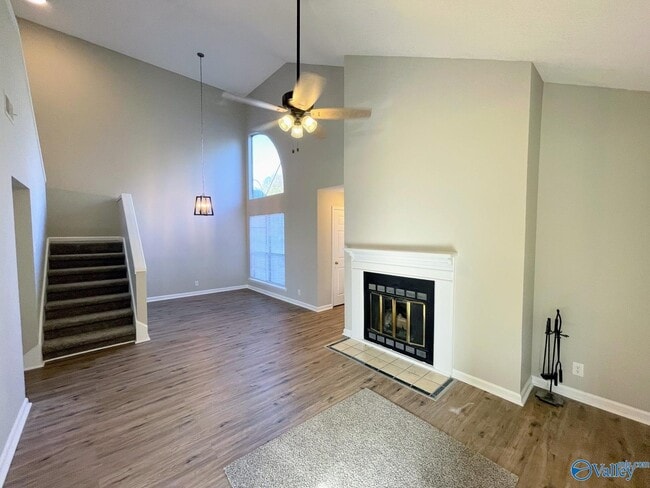 Building Photo - 1085 Stones Throw Dr NW