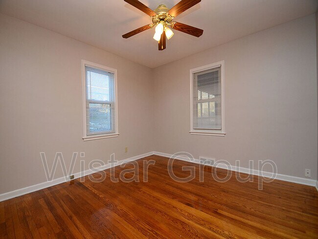 Foto del edificio - 2130 S 48th St