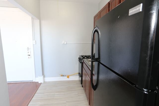 Foto del edificio - 6930 N Greenview Ave