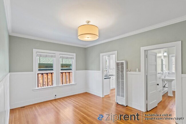 Foto del edificio - 216 Emerson St