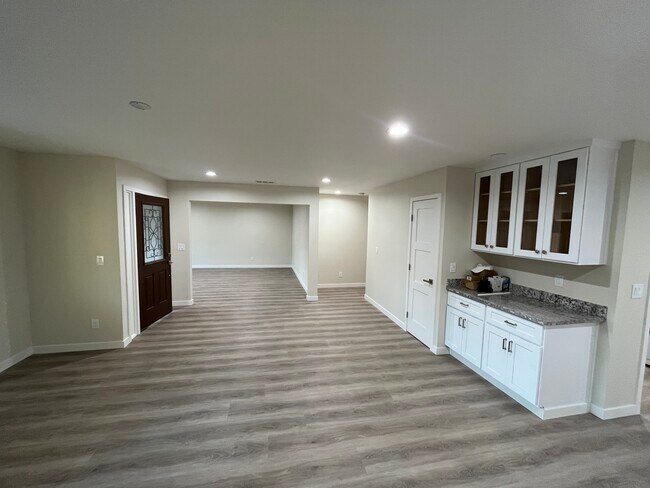 Building Photo - 5297 Pleasant Hill Rd