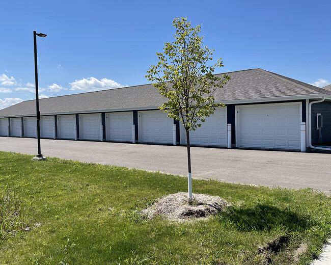 Building Photo - Belle Court Apartments