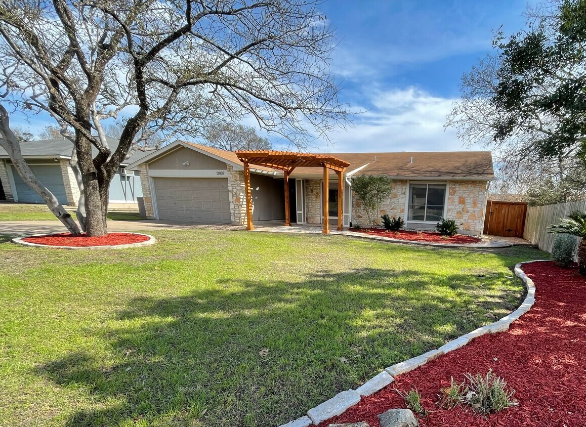 Primary Photo - 12007 Aspendale Dr