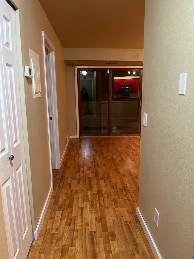 Building Photo - 2430 Sentry Dr