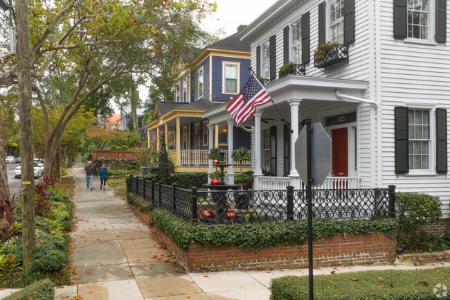 Wilmington and the Historic District feature Victorian and Italianate homes.