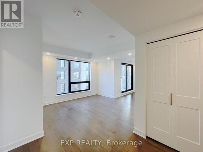 Photo du bâtiment - 340 Queen St