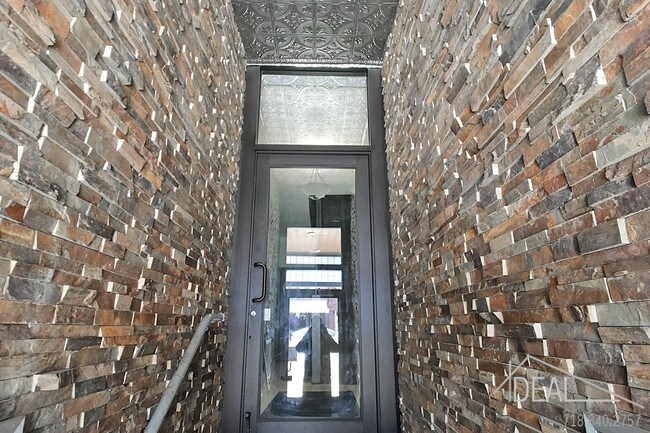 Building Photo - 2 bedroom in Brooklyn NY 11217