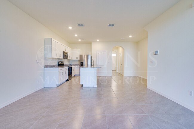 Foto del edificio - 2023 Block Town-Home with Community Gym and Pool