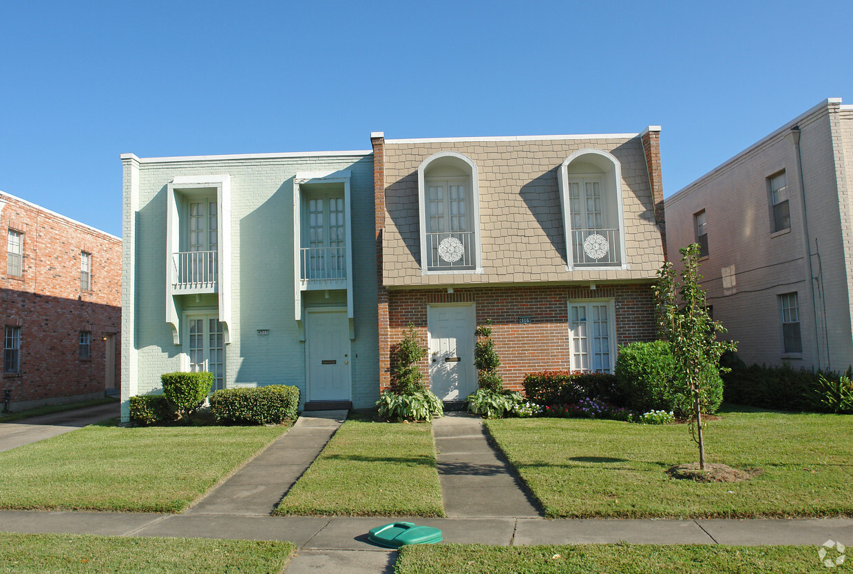 Primary Photo - 4009 Belmont Pl