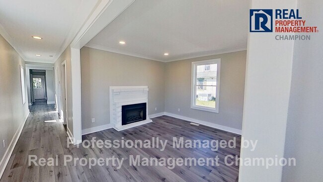 Building Photo - Charming Home in the Heart of Wilmington