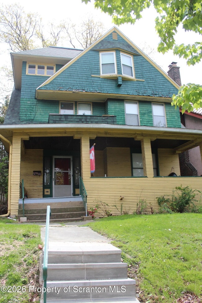 Building Photo - 220 Colfax Ave