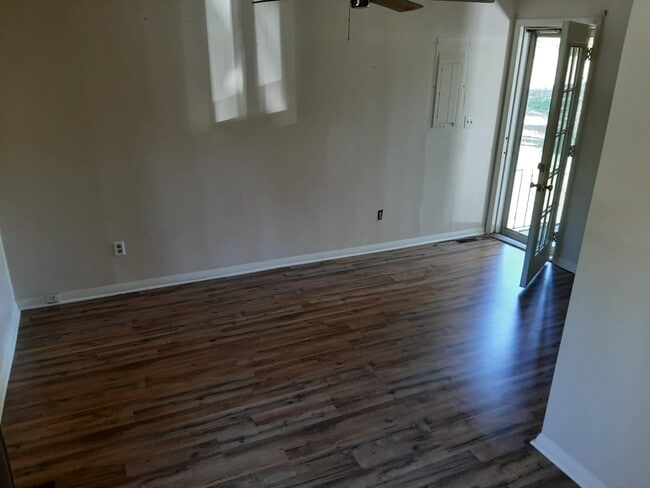 bedroom - 103 Foothills Dr