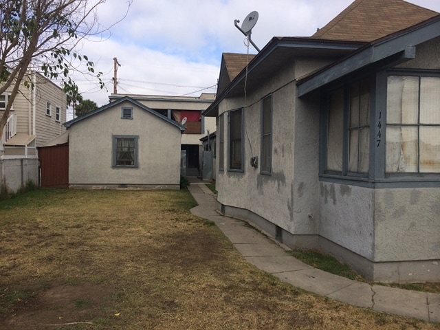 Primary Photo - 1445 Elm Ave
