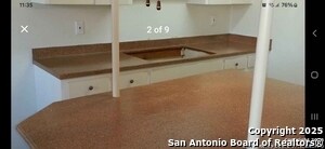 Foto del edificio - 1455 Hillcrest Dr