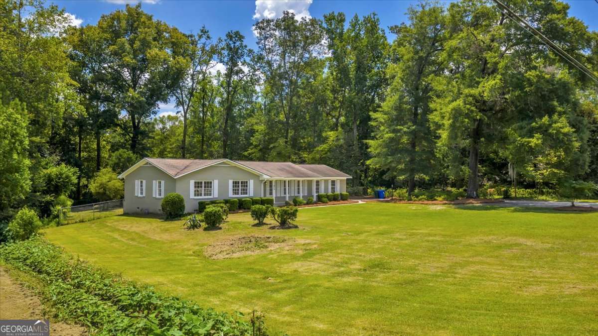 Foto principal - 215 Brookwood Dr
