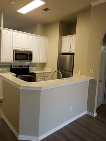 Foto del edificio - 1501 Cedar Elm Dr
