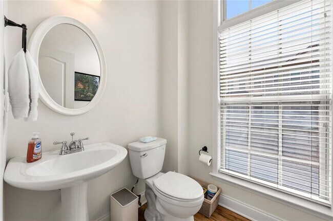 Foto del edificio - 2117 Silas Way NW