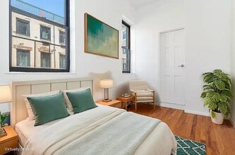 Building Photo - 126 Elizabeth St