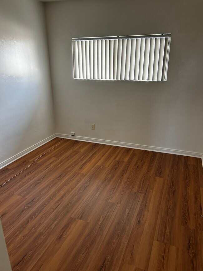 Building Photo - 10514 S Budlong Ave