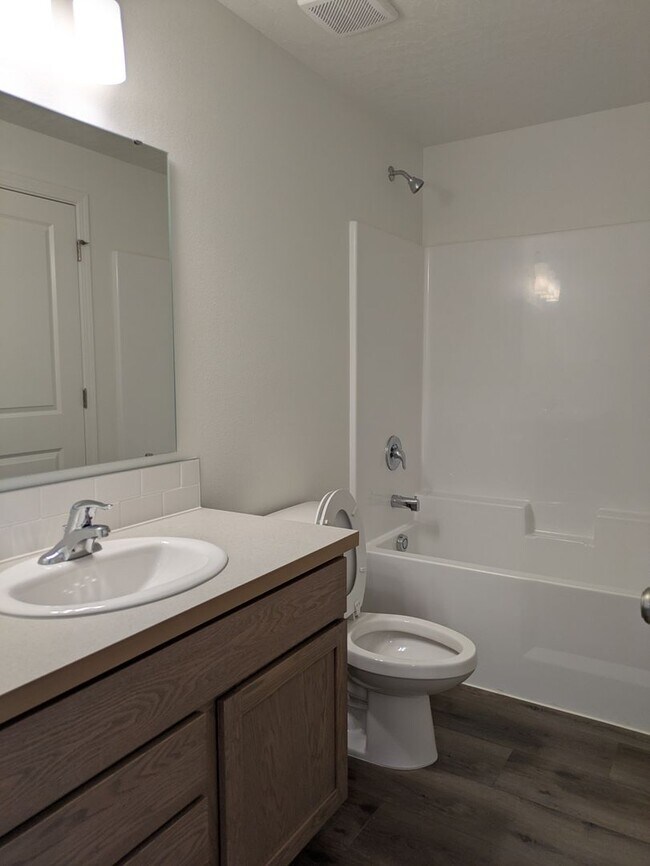 Building Photo - 3687 S Penn Pl