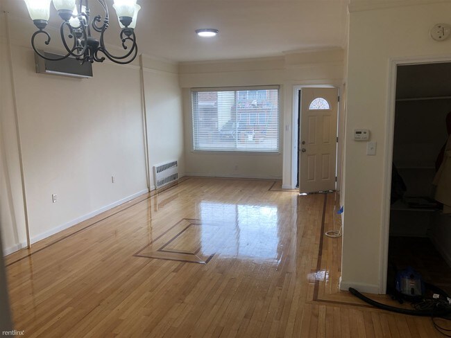 Building Photo - 3 br, 1 bath  - 463 Avenue Y