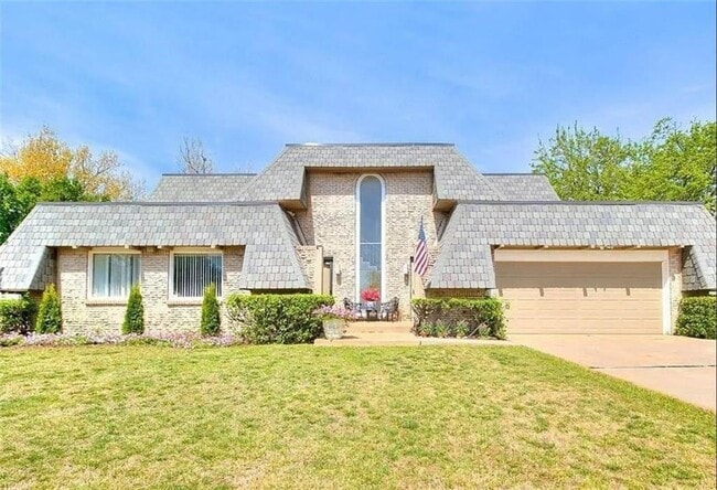 Building Photo - 1535 Glenbrook Dr