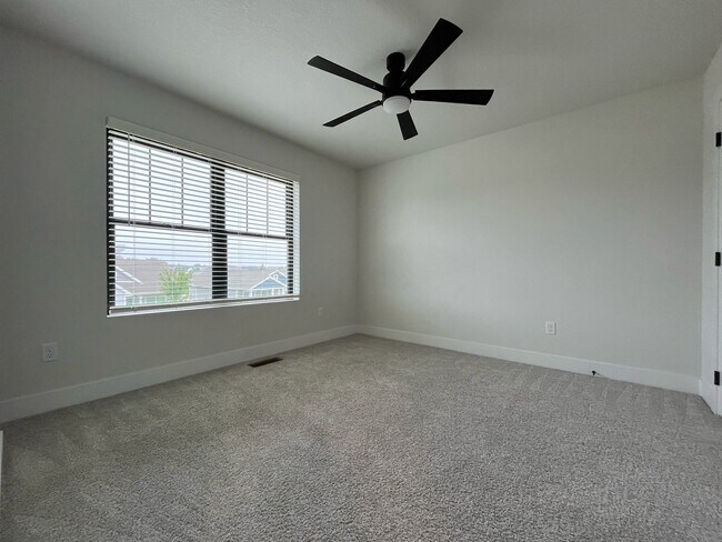 Foto del edificio - 2911 SW Prairie Trail Pkwy