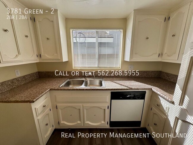 Building Photo - 3781 Green-2