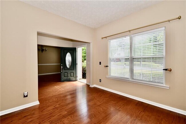 Building Photo - 10140 Lauren Hall Ct