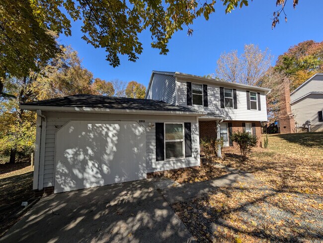 Building Photo - Room in Single Family Home on Flint Glenn Ln