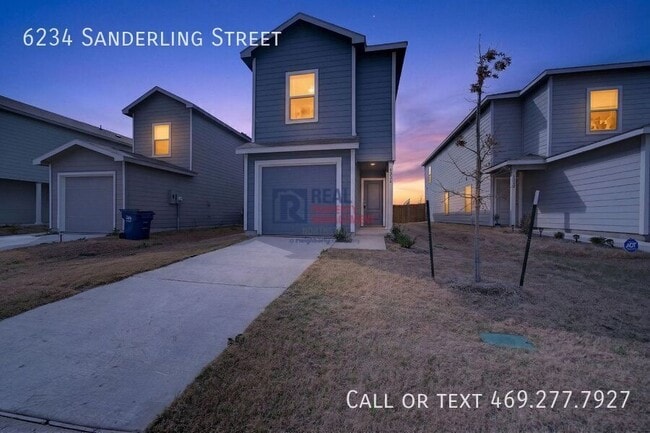 Building Photo - 6234 Sanderling St