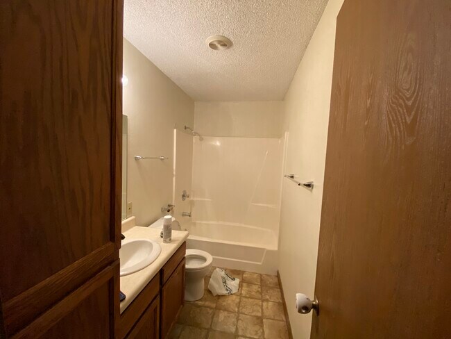 Bathroom - 309 W Mary St