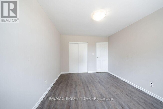 Building Photo - 2043 Prospect St