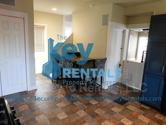 Foto del edificio - 321 N Main St