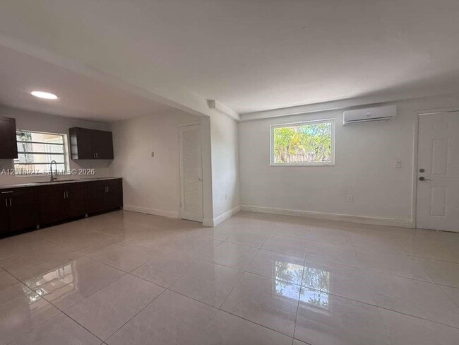 Foto del edificio - 435 NW 44th Ave