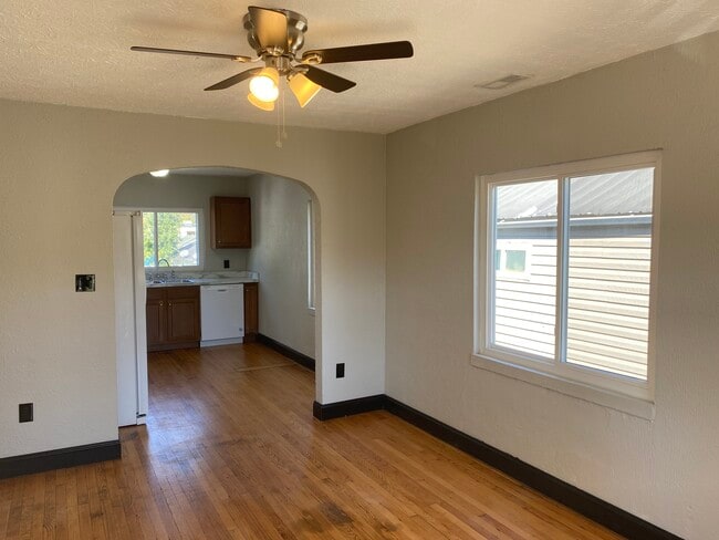 Building Photo - 4814 Tennessee St