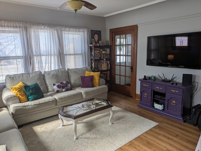 Foto del edificio - 850 S 76th St