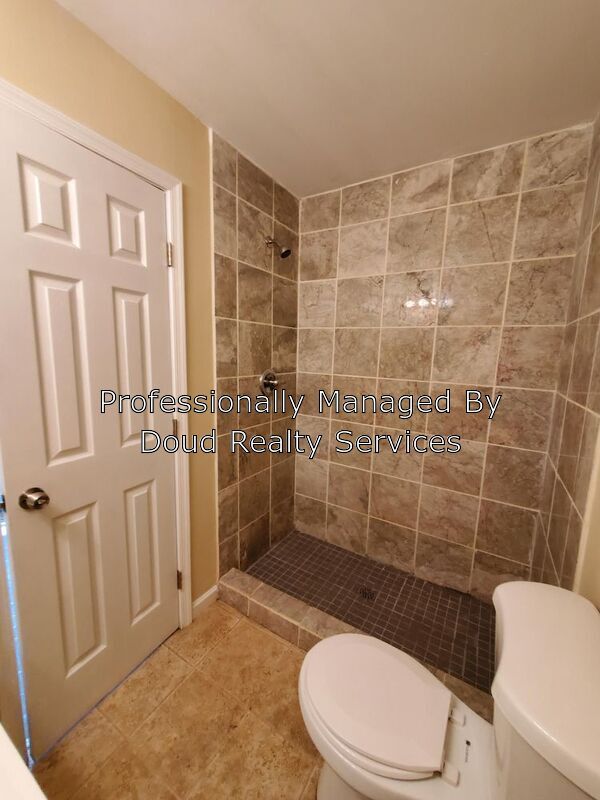 Foto del edificio - 4213 George Washington Hwy