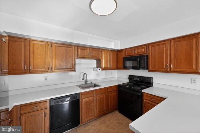 Foto del edificio - 219 Heather Ct