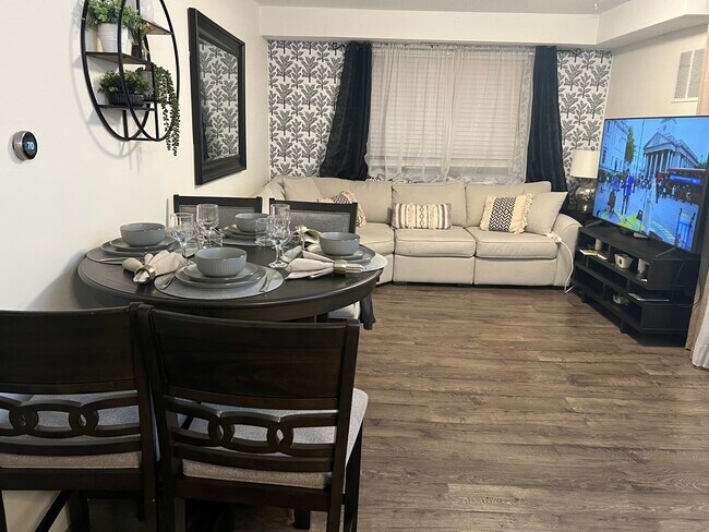Foto del edificio - 4 Greenbriar Dr