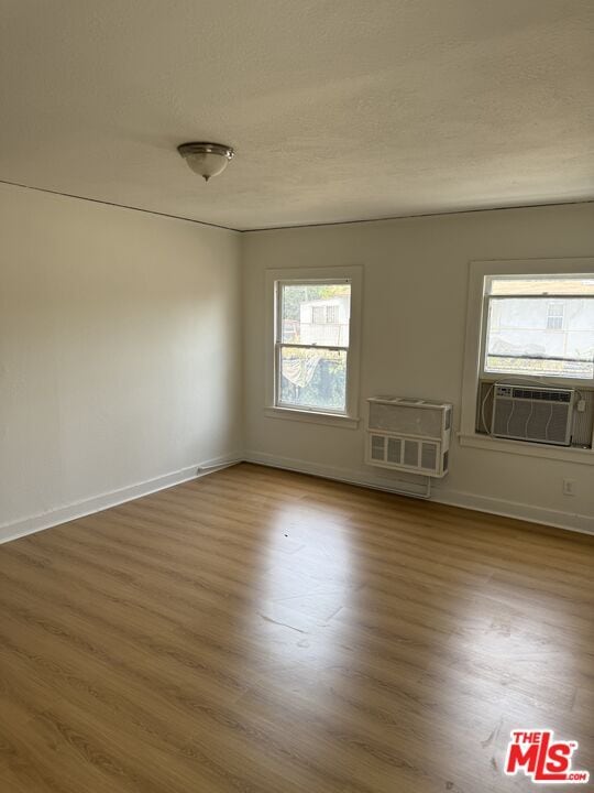 Foto del edificio - 1444 W 25th St