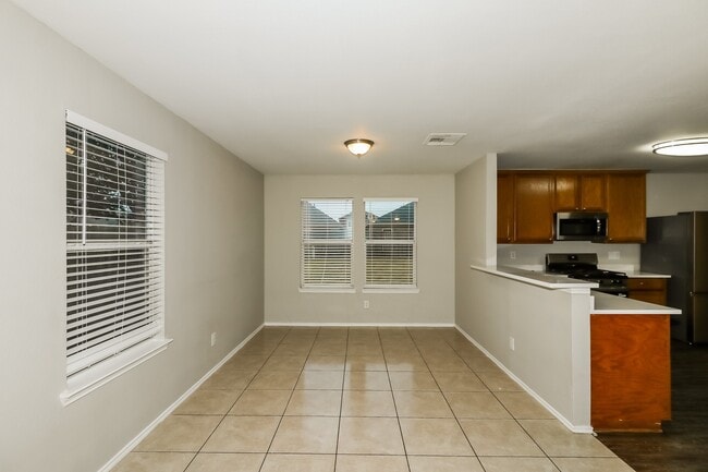 Foto del edificio - 3643 Bridgebluff Ln