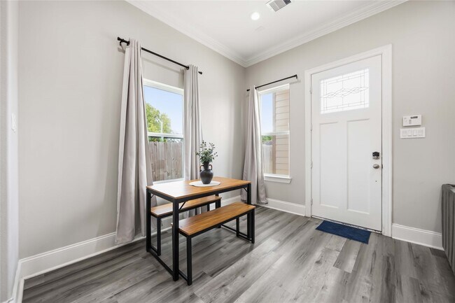 Foto del edificio - 9320 Coffee St