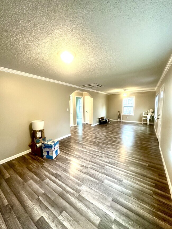 Foto del edificio - 801 E Moore St