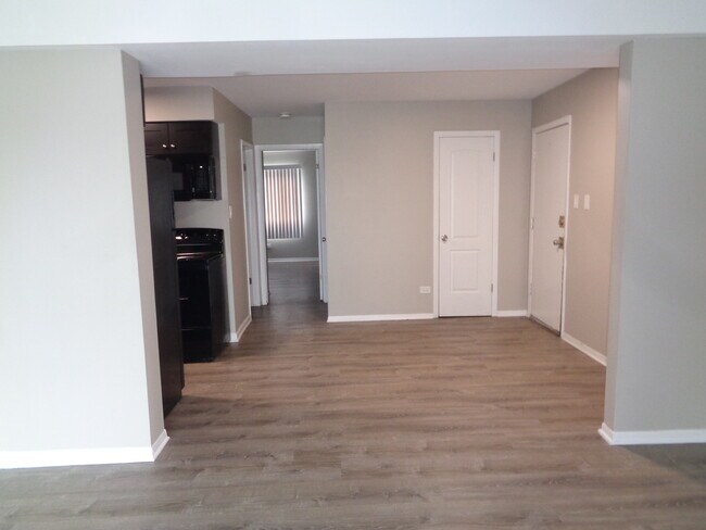 Foto del edificio - 9729 Ridgeland Ave